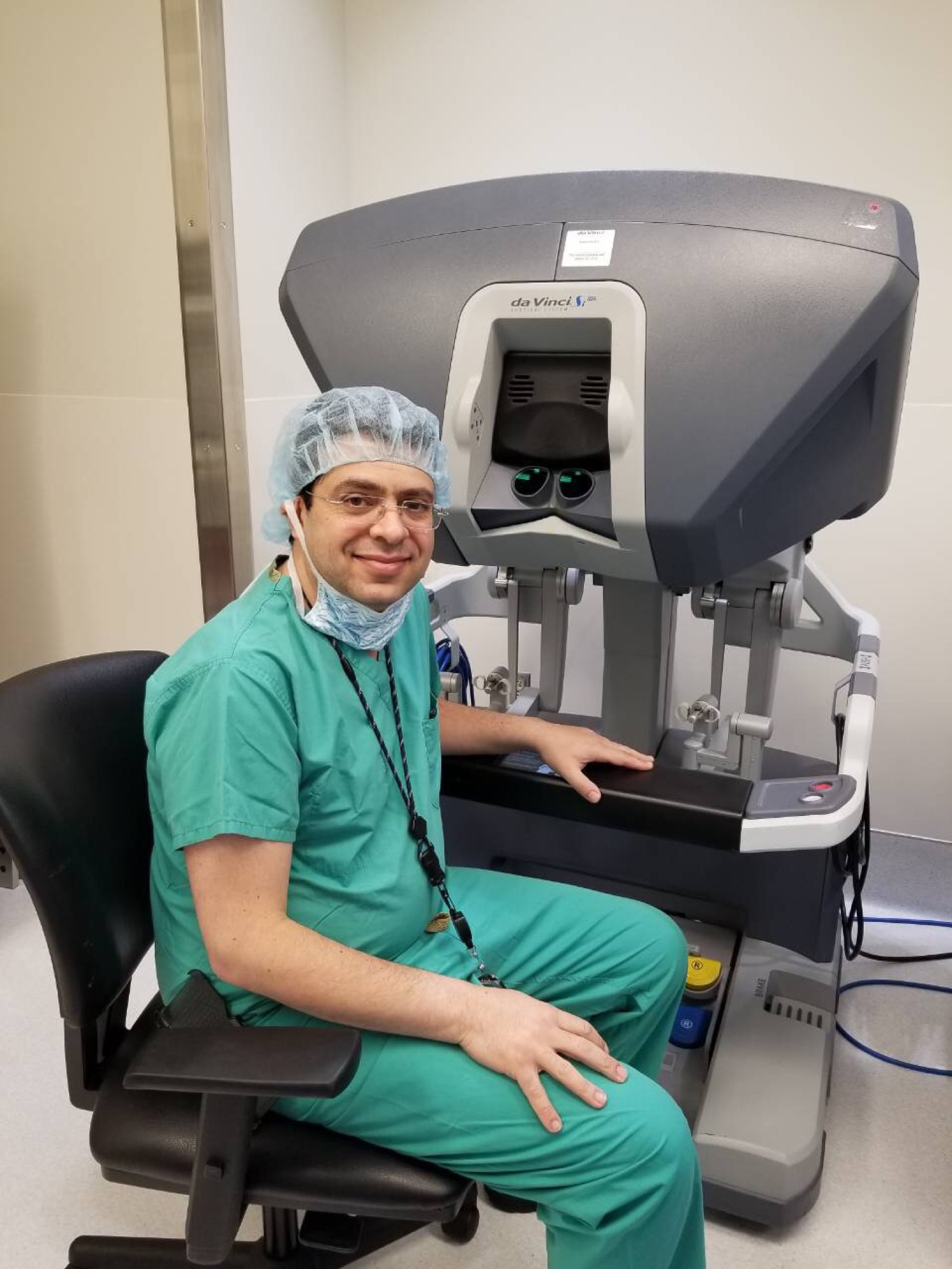 Dr. Kader at the da Vinci surgical console